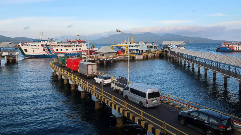 Penyeberangan Banyuwangi-Lembar Antre 5 Hari