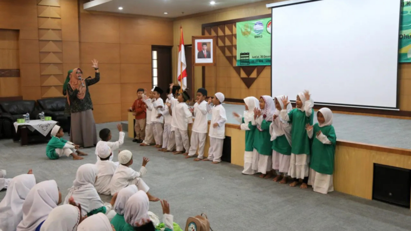 Santunan Yatim Piatu dan Dhuafa GMKB