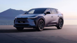 mobil listrik Toyota terbaru