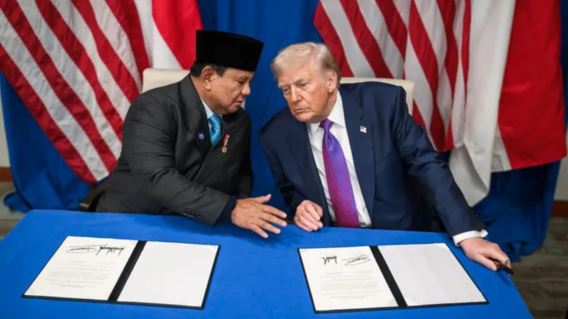 MA Batalkan Tarif Trump