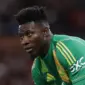 Onana memiliki pertandingan yang terlupakan melawan Fenerbahce. Foto oleh Reuters