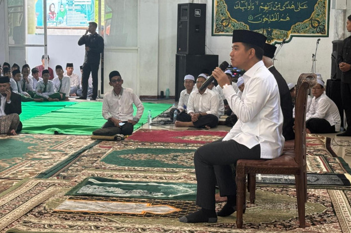 Wakil Presiden (Wapres) Gibran Rakabuming menyambangi Pondok Pesantren Amanatul Ummah yang berlokasi di Jl. Raya Tirtowening, Desa Bendunganjati, Kecamatan Pacet, Kabupaten Mojokerto. [BPMI/Setwapres ]