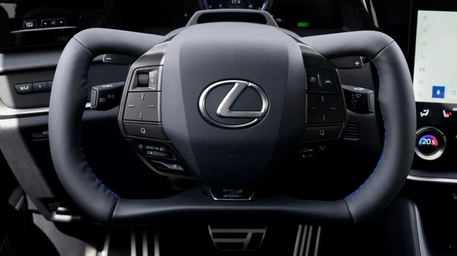 Stir Roda kemudi gaya Yoke tidak menjamin standar keselamatan setelah beberapa tes di China. Foto oleh LexusLexus.
