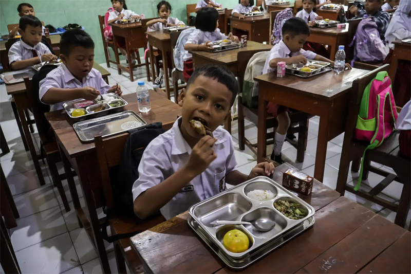 Pemerintah Pertimbangkan Pangkas Frekuensi Makan Gratis Siswa Demi Efisiensi Anggaran