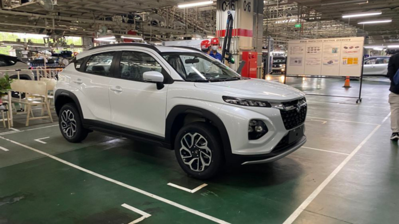 Mobil Hybrid Jadi Pilihan Ekonomis