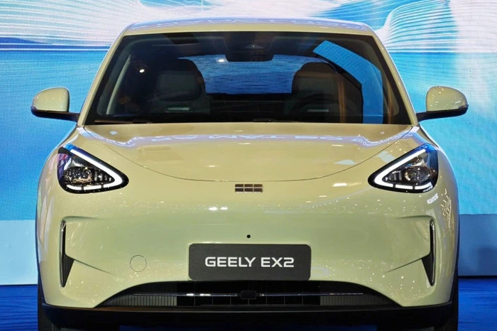 Geely EX2 Masuk Segmen SUV Listrik Murah dengan Harga di Bawah 500 Juta