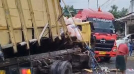 Kecelakaan Beruntun di Jember Libatkan Truk Rem Blong dan Sepeda Motor
