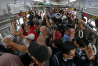 Strategi Atasi Kepadatan Penumpang KRL Commuter Line di Jam Sibuk Kerja