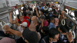 Strategi Atasi Kepadatan Penumpang KRL Commuter Line di Jam Sibuk Kerja