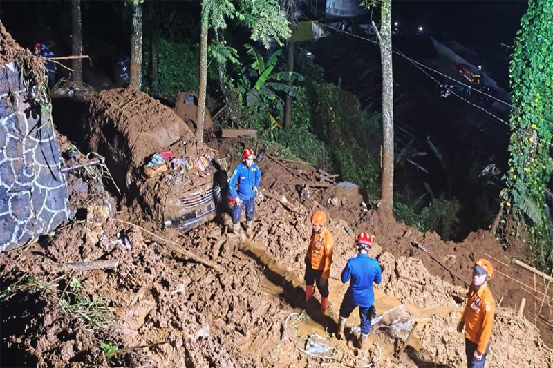 Bencana Longsor dan Banjir Lokal Meningkat di Wilayah Perbukitan Bogor
