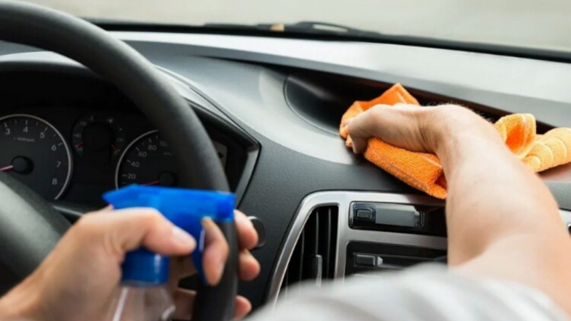 Tips Menjaga Interior Mobil