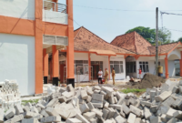 Perbaikan Sekolah di Bangkalan