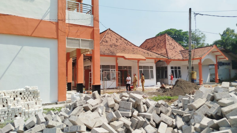 Perbaikan Sekolah di Bangkalan